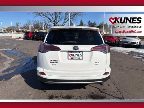 2017 Toyota RAV4 XLE