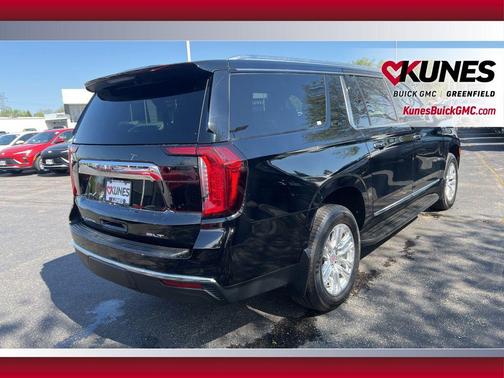 Onyx Black 2022 GMC Yukon XL SLT