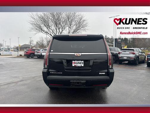 2018 Cadillac Escalade ESV Luxury