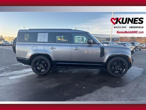 2024 Land Rover Defender 130 P400 X-Dynamic SE