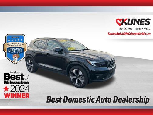 2024 Volvo XC40 B5 Core