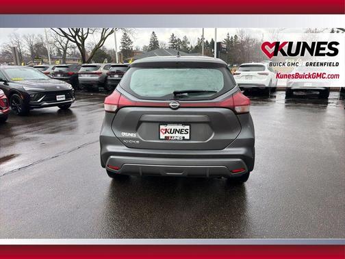 2024 Nissan Kicks S