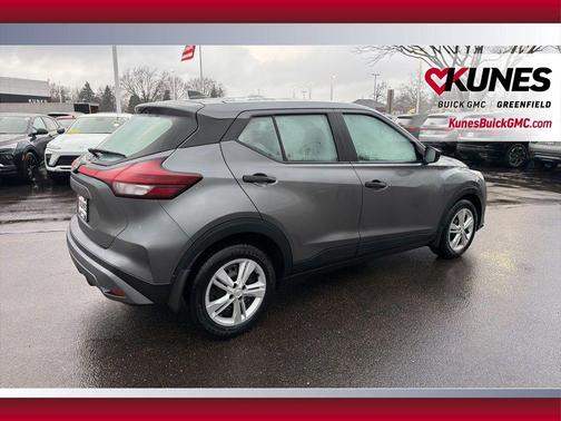 2024 Nissan Kicks S