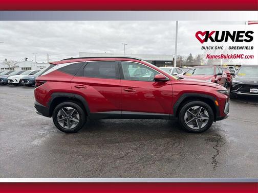 2025 Hyundai TUCSON SEL