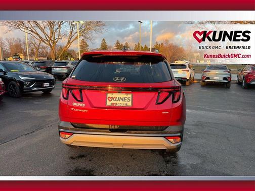 2025 Hyundai TUCSON SEL