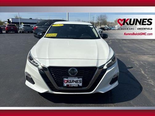 2020 Nissan Altima SR FWD