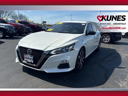 2020 Nissan Altima SR FWD