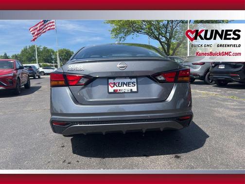 Gun Metallic 2025 Nissan Altima 2.5 SV