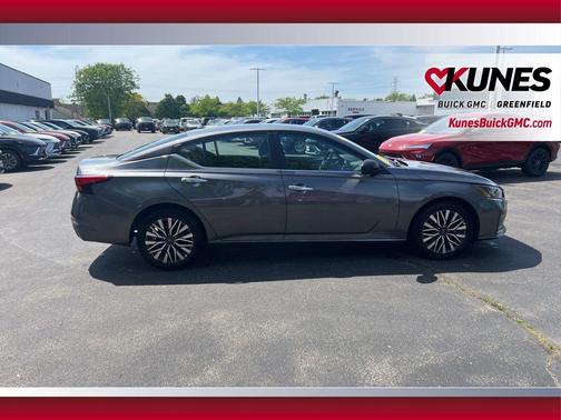 Gun Metallic 2025 Nissan Altima 2.5 SV