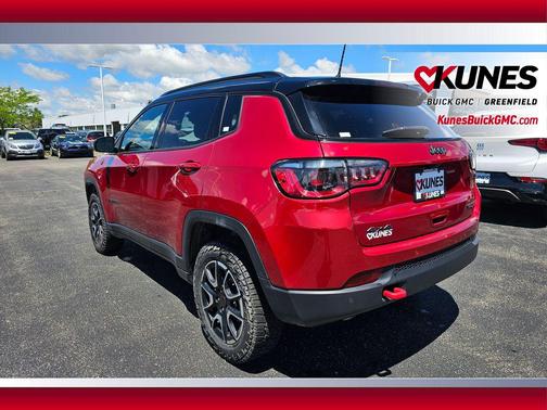 Red Hot Pearlcoat 2025 Jeep Compass Trailhawk