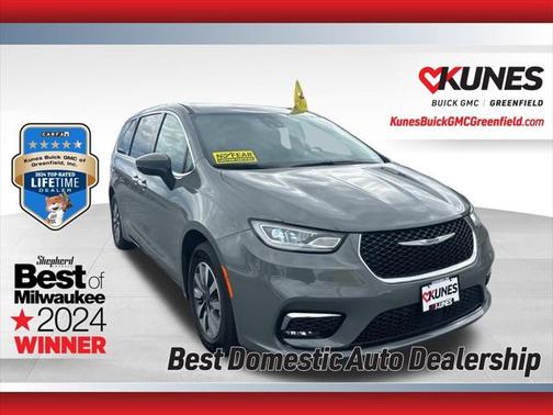 2023 Chrysler Pacifica Hybrid Touring L