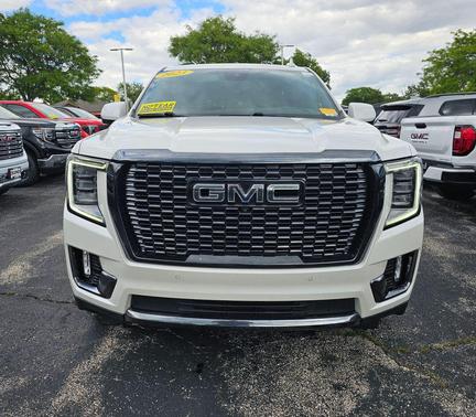 White Frost Tricoat 2023 GMC Yukon XL Denali Ultimate