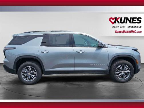 Sterling Gray Metallic 2024 Chevrolet Traverse LT