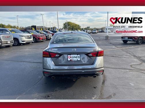 2024 Nissan Altima SR FWD