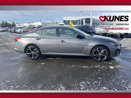 2024 Nissan Altima SR FWD