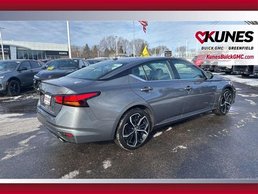 2024 Nissan Altima SR FWD