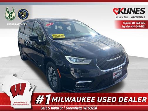 Diamond Black Crystal Pearlcoat 2024 Chrysler Pacifica Hybrid Select