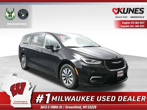 Diamond Black Crystal Pearlcoat 2024 Chrysler Pacifica Hybrid Select