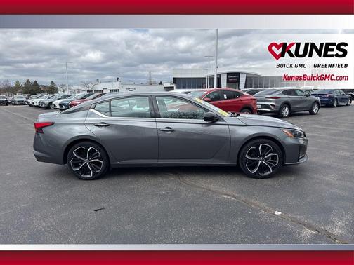 Gun Metallic 2024 Nissan Altima SR FWD