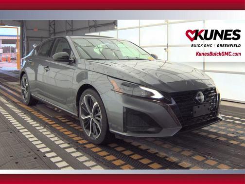 Gun Metallic 2024 Nissan Altima SR FWD