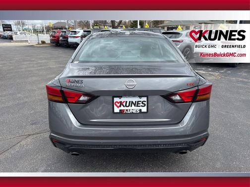 Gun Metallic 2024 Nissan Altima SR FWD