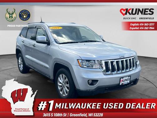 Bright Silver Metallic Clearcoat 2011 Jeep Grand Cherokee Laredo