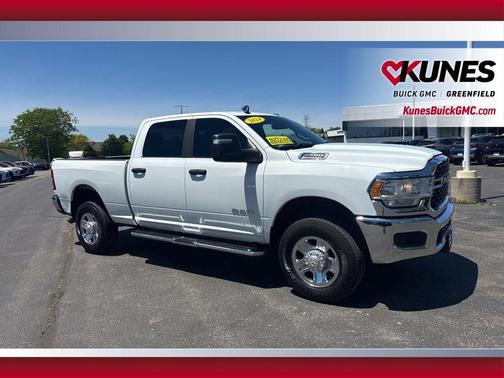 Bright White Clearcoat 2024 RAM 2500 Big Horn Crew Cab 4x4 6'4' Box
