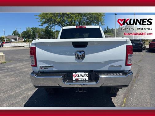 Bright White Clearcoat 2024 RAM 2500 Big Horn Crew Cab 4x4 6'4' Box