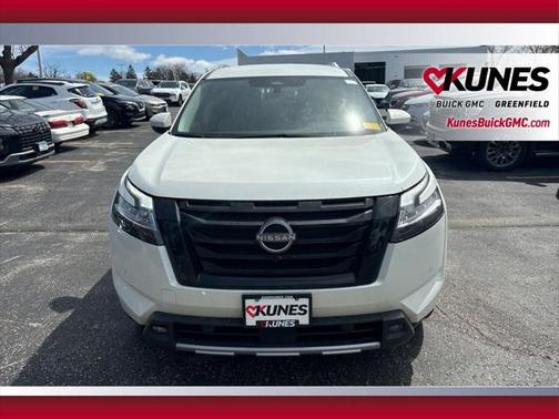 2023 Nissan Pathfinder SL FWD