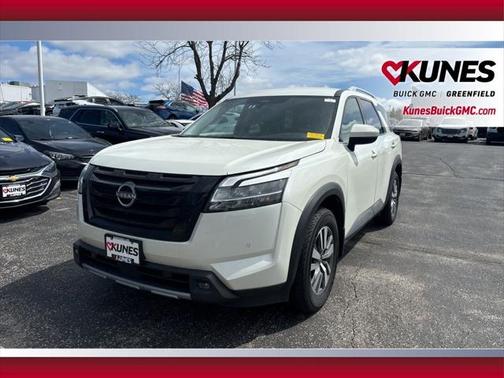 2023 Nissan Pathfinder SL FWD