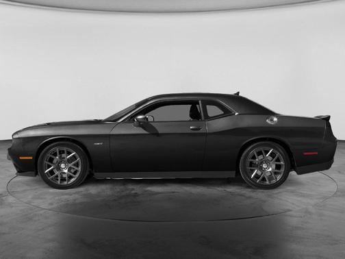 Pitch Black Clearcoat 2017 Dodge Challenger R/T