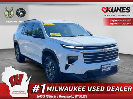 Summit White 2025 Chevrolet Traverse LT