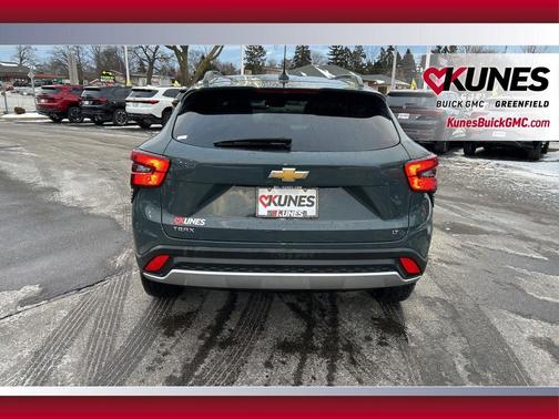 2025 Chevrolet Trax LT