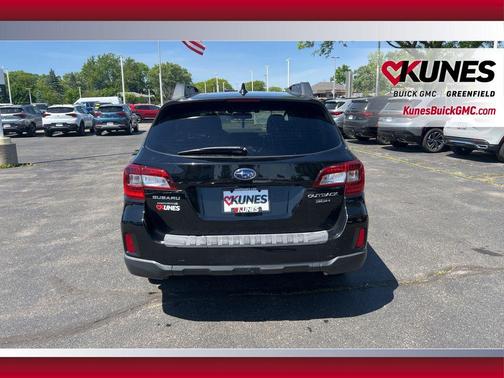 Crystal Black Silica 2016 Subaru Outback 3.6R Limited