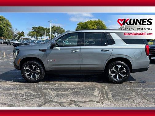 2025 GMC Yukon 4WD AT4