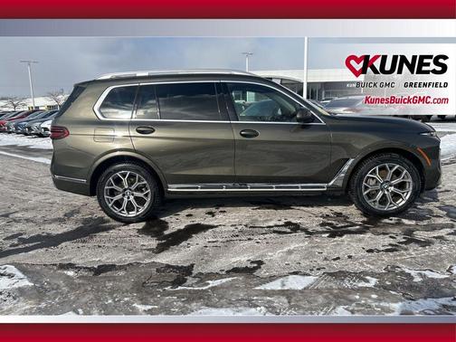 2025 BMW X7 xDrive40i