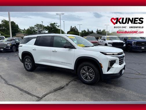 Summit White 2024 Chevrolet Traverse LT