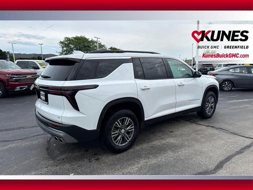 Summit White 2024 Chevrolet Traverse LT