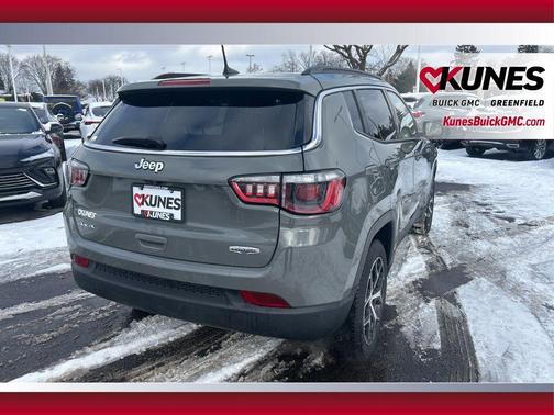 2024 Jeep Compass Latitude