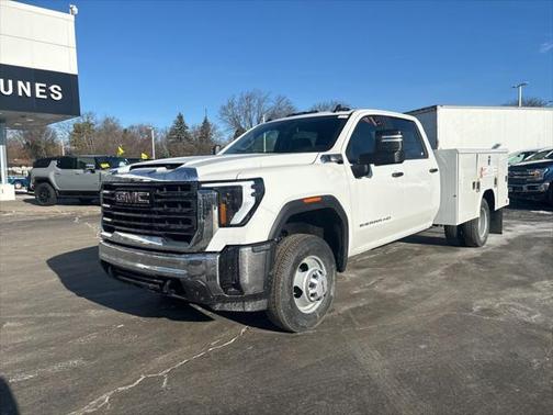2025 GMC Sierra 3500 Base