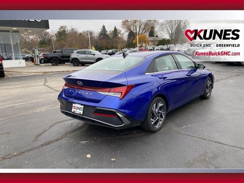 2025 Hyundai ELANTRA SEL