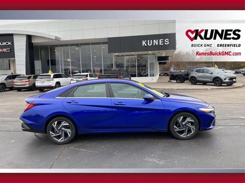 2025 Hyundai ELANTRA SEL