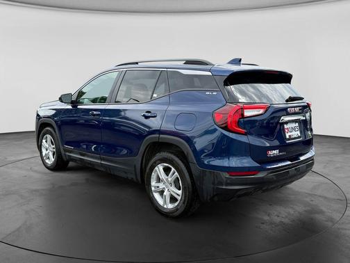Marine Metallic 2023 GMC Terrain SLE