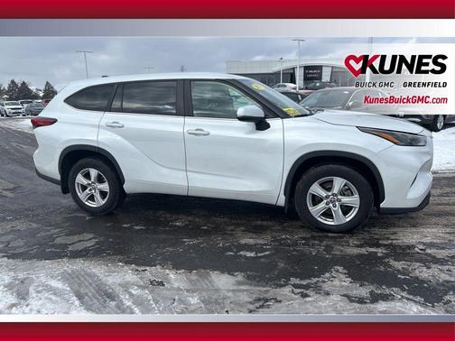 2023 Toyota Highlander LE