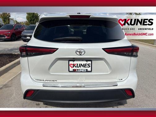 2023 Toyota Highlander LE