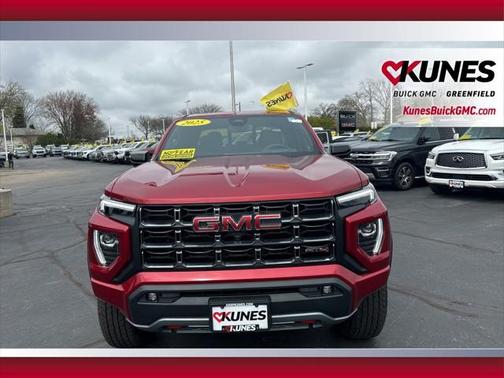 2025 GMC Canyon Base