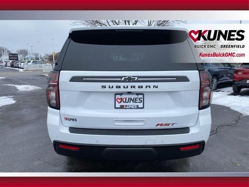 2023 Chevrolet Suburban RST