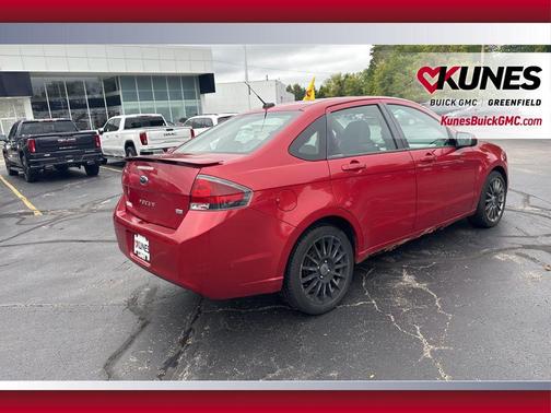 2010 Ford Focus SES