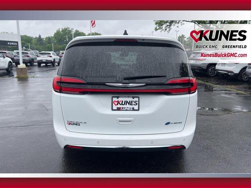 Bright White Clearcoat 2023 Chrysler Pacifica Hybrid Touring L