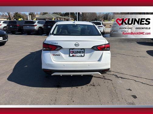 2025 Nissan Versa 1.6 SV